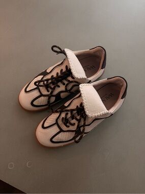 Australian Brand Walnut Two-Tone Sneakers